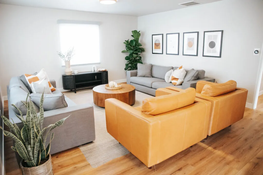 FrontLivingroom2